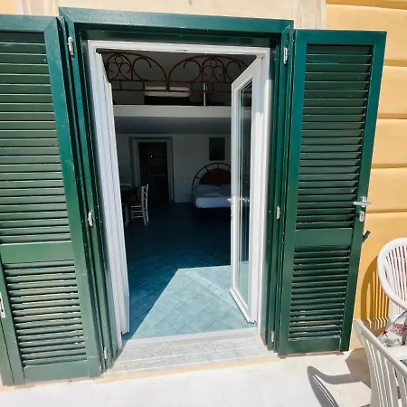 Vino Di Bianca Immobilevante * Ponza